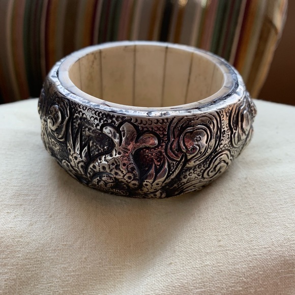 Pewter and bone bracelet - Picture 2 of 7